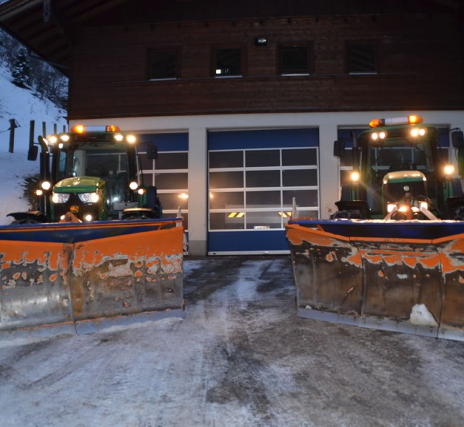 Traktor für Schneeräumung Großarl